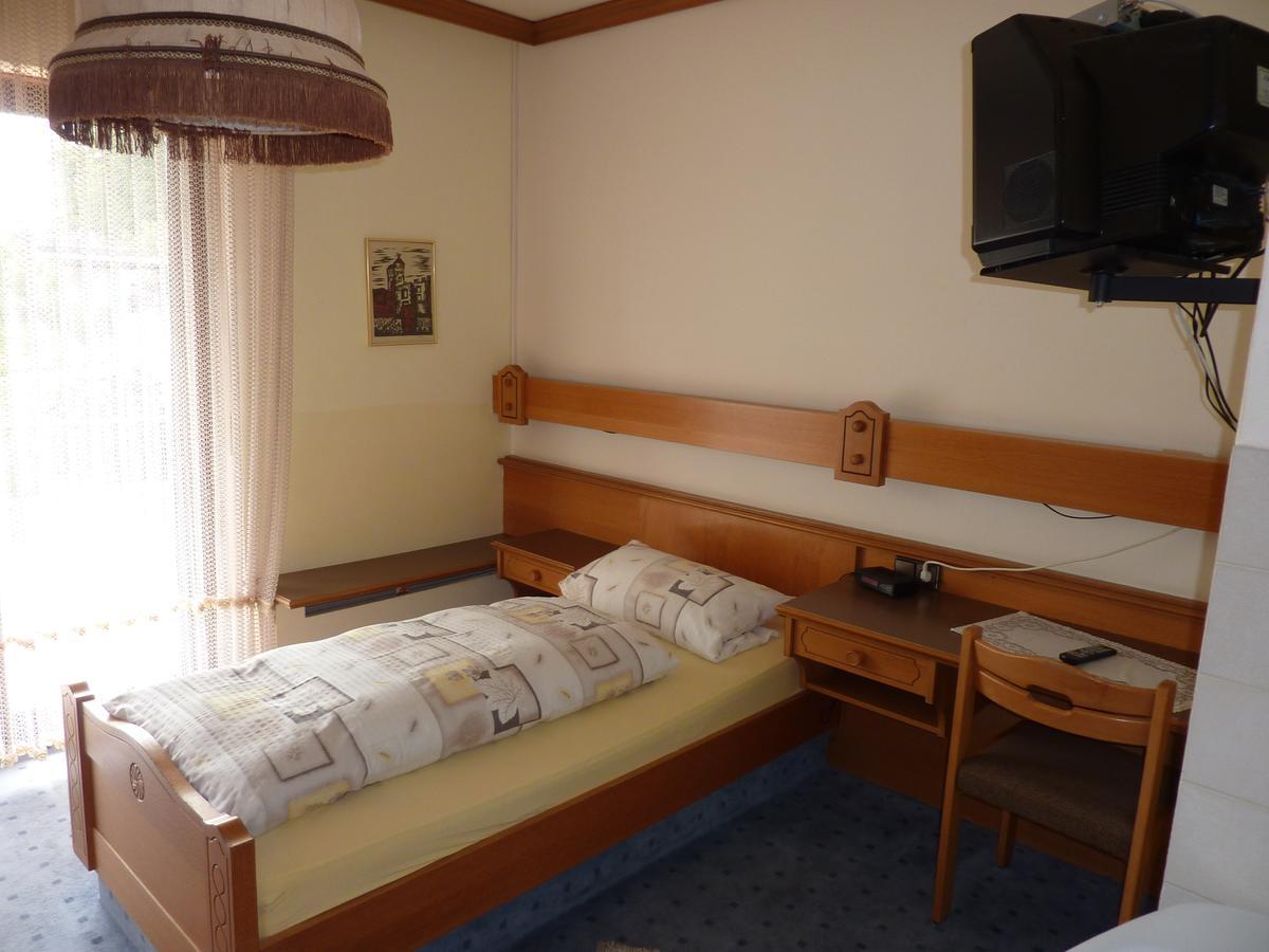 Gast- Und Gastehaus Simon Hotel Greifenstein Phòng bức ảnh